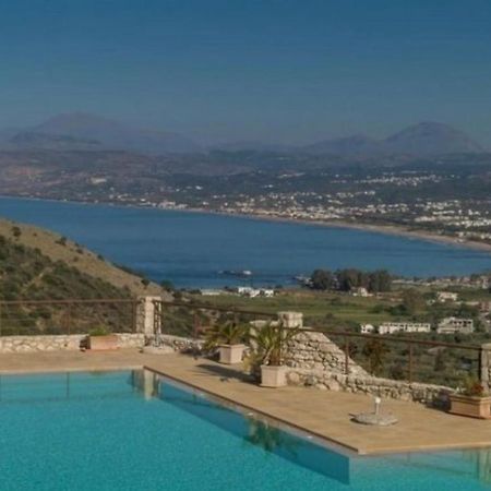 Arbutus - Relaxing Apartment With Fantastic Views Georgioupoli Bagian luar foto