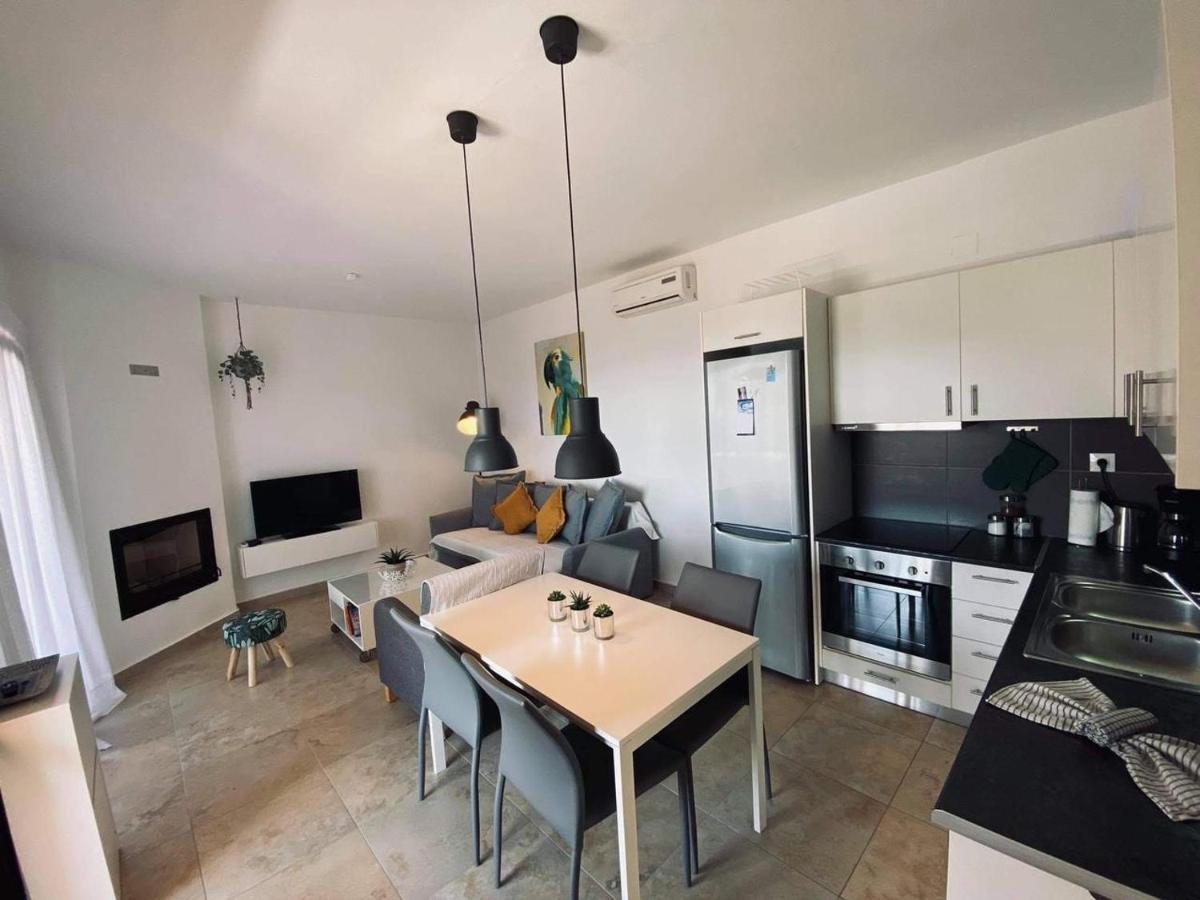Arbutus - Relaxing Apartment With Fantastic Views Georgioupoli Bagian luar foto