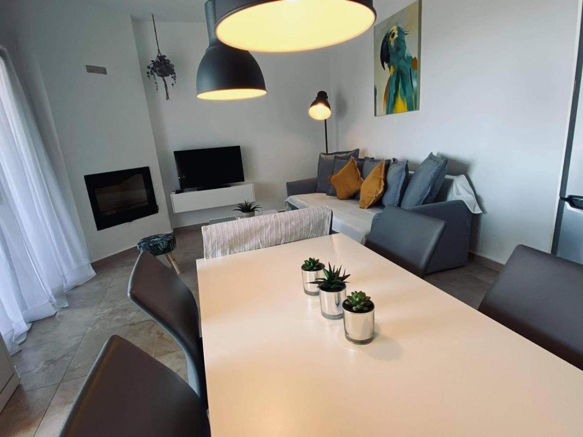 Arbutus - Relaxing Apartment With Fantastic Views Georgioupoli Bagian luar foto