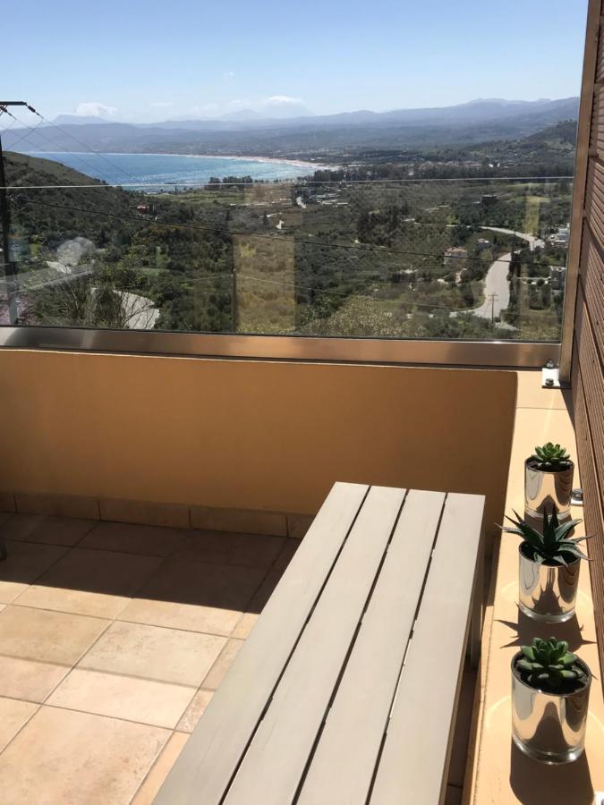 Arbutus - Relaxing Apartment With Fantastic Views Georgioupoli Bagian luar foto