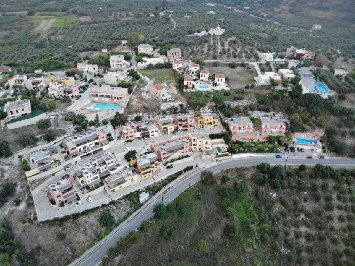 Arbutus - Relaxing Apartment With Fantastic Views Georgioupoli Bagian luar foto