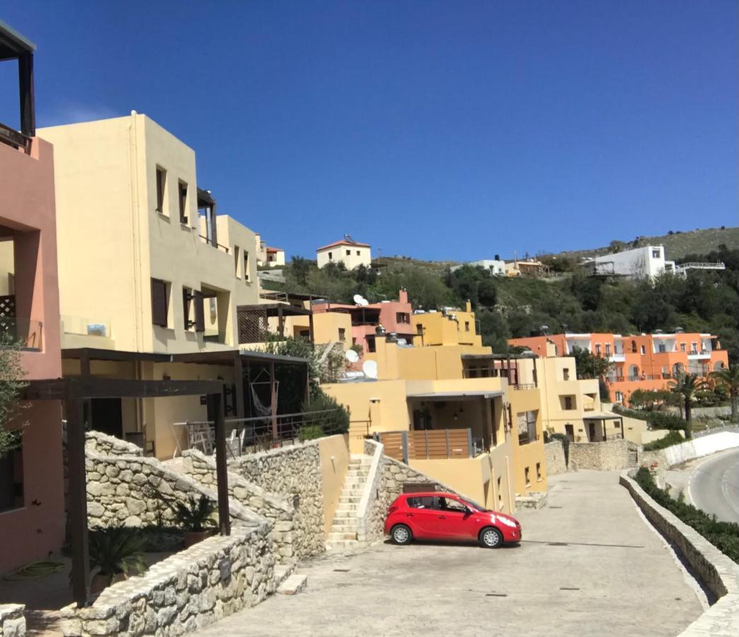 Arbutus - Relaxing Apartment With Fantastic Views Georgioupoli Bagian luar foto